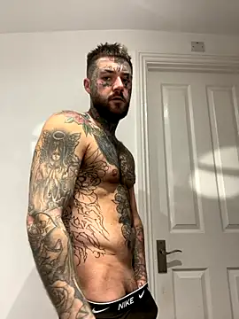 Snapshot of magicmichaell chatting on 11/13/25, 10:36 magicmichaell online show from 11/13/25, 10:36