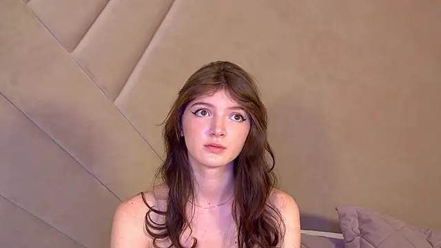 SophiaProve online show from 06/05/26, 04:24