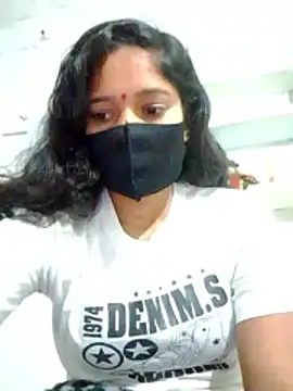 Snapshot of DESIIDIVA chatting on 11/23/25, 04:51 DESIIDIVA online show from 11/23/25, 04:51