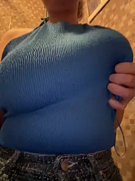 Marisaaasss online show from 11/11/25, 12:05