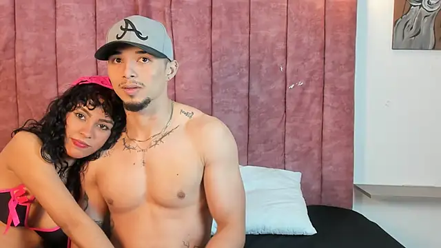 Max and Mia9 online show from 11/10/25, 05:12