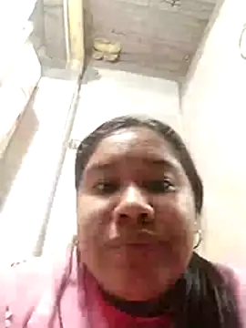 Snapshot of Sarahy- chatting on 12/01/25, 12:26 Sarahy- online show from 12/01/25, 12:26