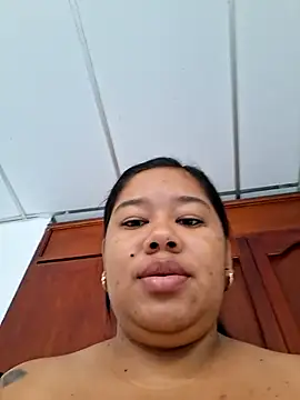 Snapshot of Sarahy- chatting on 02/20/26, 12:38 Sarahy- online show from 02/20/26, 12:38