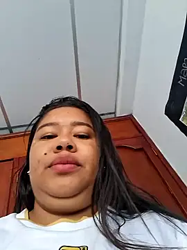 Snapshot of Sarahy- chatting on 03/26/26, 12:44 Sarahy- online show from 03/26/26, 12:44
