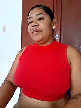 Snapshot of Sarahy- chatting on 04/19/26, 01:54 Sarahy- online show from 04/19/26, 01:54