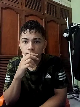 Santiagooo1233 online show from 11/17/25, 02:17