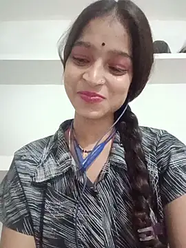 Mohnicute online show from 05/28/26, 06:38