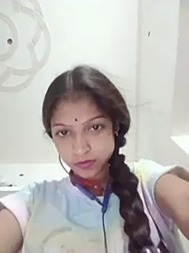 Mohnicute online show from 06/12/26, 06:40