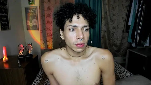Angel White25 online show from 06/15/26, 06:37
