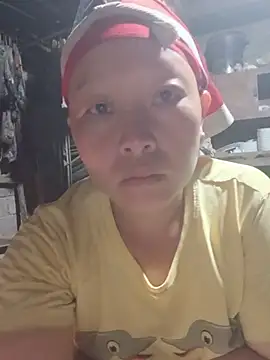 girl-hot2x online show from 05/15/26, 10:06