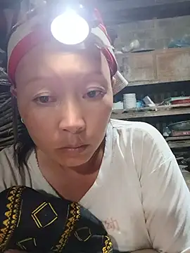 girl-hot2x online show from 05/18/26, 01:06