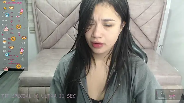 Snapshot of Violetta_jhonson_a chatting on 03/12/26, 03:45 Violetta jhonson a online show from 03/12/26, 03:45