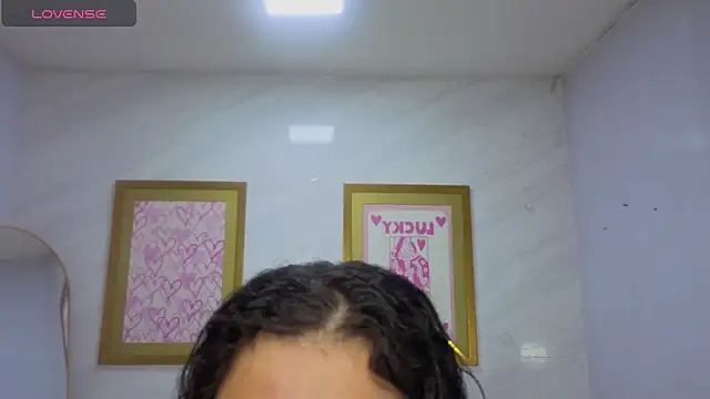 Snapshot of Violetta_jhonson_a chatting on 05/14/26, 03:57 Violetta jhonson a online show from 05/14/26, 03:57