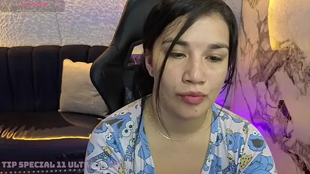 Snapshot of Violetta_jhonson_a chatting on 06/27/26, 04:17 Violetta jhonson a online show from 06/27/26, 04:17