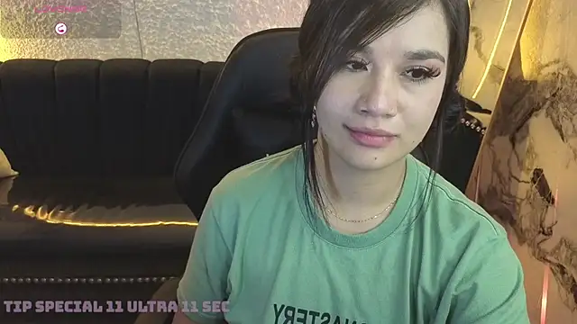 Snapshot of Violetta_jhonson_a chatting on 07/10/26, 09:45 Violetta jhonson a online show from 07/10/26, 09:45