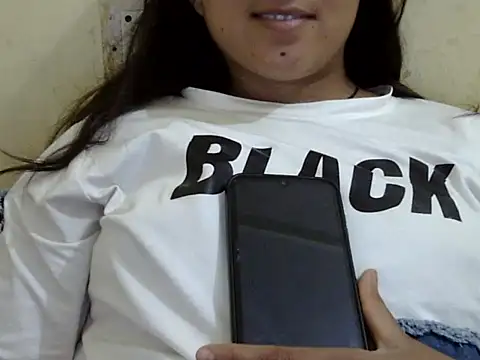 Anika Singh online show from 05/13/26, 04:15