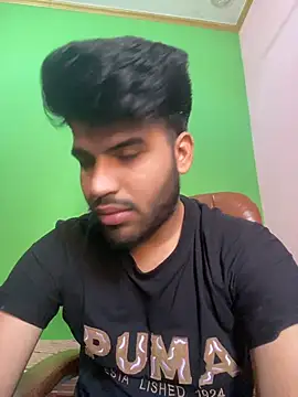hotyyyyjonny online show from 05/18/26, 03:13