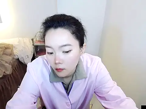 Snapshot of Shaurk chatting on 11/25/25, 06:13 Shaurk online show from 11/25/25, 06:13