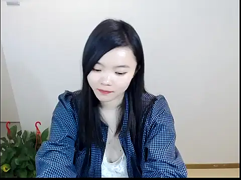 Snapshot of Shaurk chatting on 02/03/26, 02:53 Shaurk online show from 02/03/26, 02:53