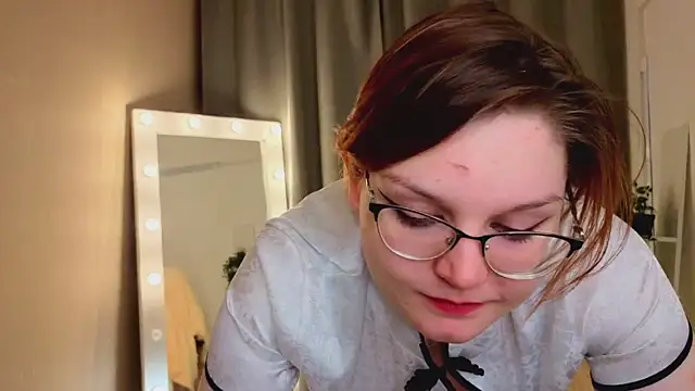 Snapshot of RacieBroom chatting on 02/24/26, 11:25 RacieBroom online show from 02/24/26, 11:25