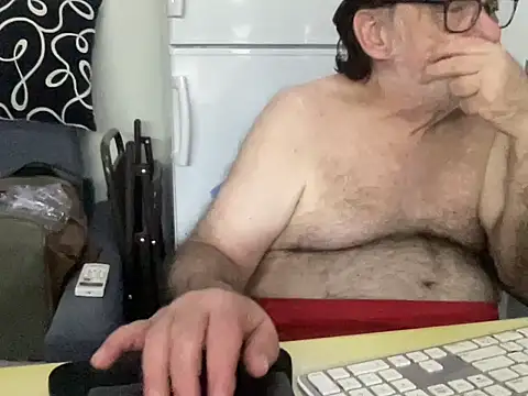 Snapshot of coach-karl chatting on 09/13/25, 10:20 coach-karl online show from 09/13/25, 10:20