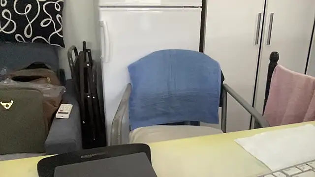 Snapshot of coach-karl chatting on 09/29/25, 11:37 coach-karl online show from 09/29/25, 11:37