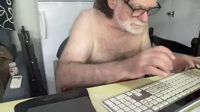 Snapshot of coach-karl chatting on 11/30/25, 12:14 coach-karl online show from 11/30/25, 12:14