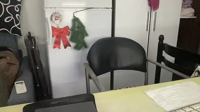 Snapshot of coach-karl chatting on 12/03/25, 12:58 coach-karl online show from 12/03/25, 12:58