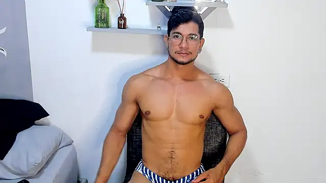 Nolan joness online show from 07/07/26, 12:46