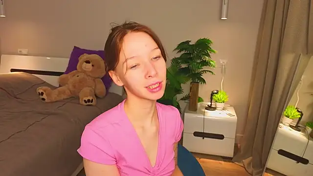 Snapshot of LilyPoetry_ chatting on 12/15/25, 11:25 LilyPoetry online show from 12/15/25, 11:25