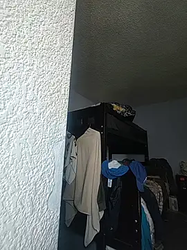 ianyoung18 online show from 11/11/25, 09:15