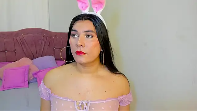 Snapshot of yourlatina_emely chatting on 02/19/26, 05:09 yourlatina emely online show from 02/19/26, 05:09