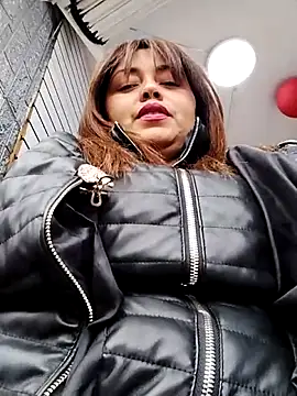 Snapshot of la_beba20 chatting on 11/15/25, 08:49 la beba20 online show from 11/15/25, 08:49