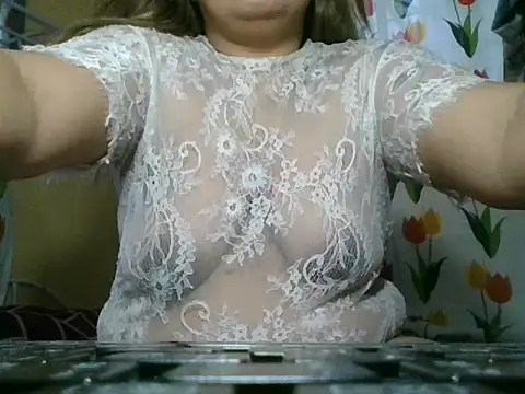 loriepinay46 online show from 05/30/26, 09:45