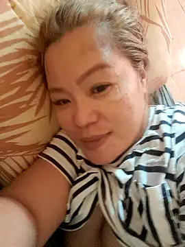 loriepinay46 online show from 06/08/26, 08:15