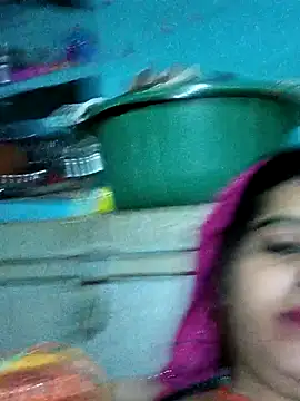 Hot kamla online show from 11/16/25, 08:47