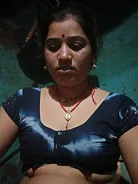 Hot kamla online show from 06/10/26, 10:41