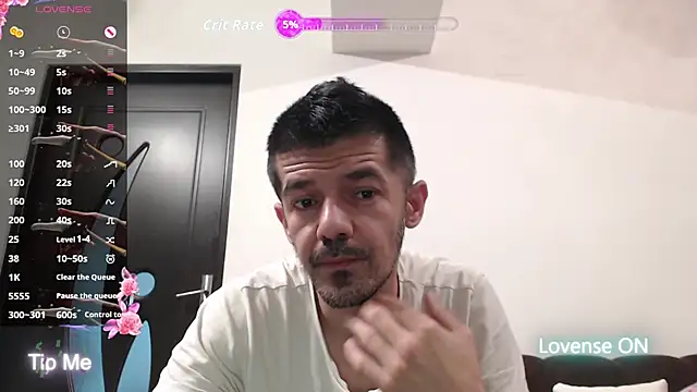 Snapshot of Dale_E chatting on 11/25/25, 06:02 Dale E online show from 11/25/25, 06:02