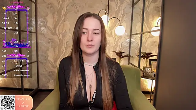 EmmaBloomm online show from 05/17/26, 11:34
