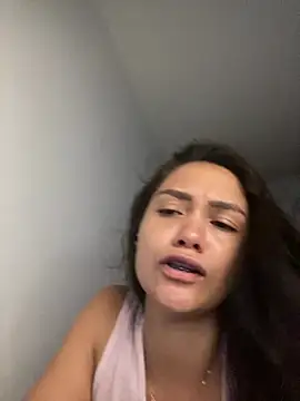 Snapshot of carolsapequinha chatting on 02/01/26, 03:21 carolsapequinha online show from 02/01/26, 03:21