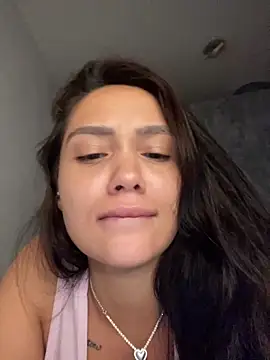 Snapshot of carolsapequinha chatting on 02/10/26, 02:37 carolsapequinha online show from 02/10/26, 02:37