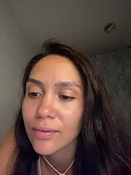 Snapshot of carolsapequinha chatting on 02/12/26, 01:00 carolsapequinha online show from 02/12/26, 01:00
