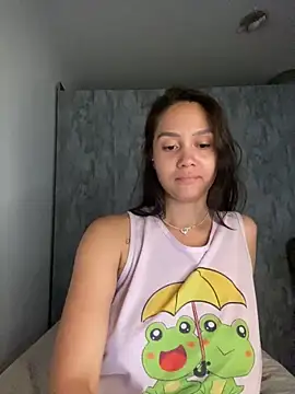 Snapshot of carolsapequinha chatting on 02/12/26, 01:06 carolsapequinha online show from 02/12/26, 01:06