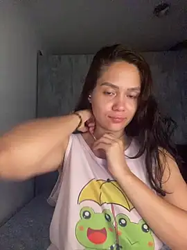 Snapshot of carolsapequinha chatting on 02/13/26, 03:13 carolsapequinha online show from 02/13/26, 03:13