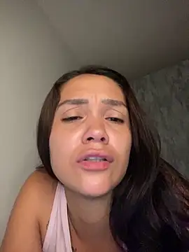 Snapshot of carolsapequinha chatting on 02/21/26, 10:27 carolsapequinha online show from 02/21/26, 10:27