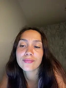 Snapshot of carolsapequinha chatting on 02/27/26, 02:44 carolsapequinha online show from 02/27/26, 02:44