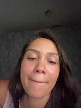 Snapshot of carolsapequinha chatting on 03/02/26, 05:53 carolsapequinha online show from 03/02/26, 05:53