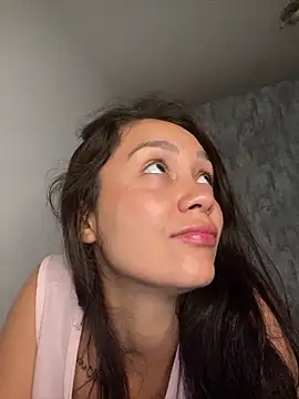 Snapshot of carolsapequinha chatting on 03/03/26, 10:43 carolsapequinha online show from 03/03/26, 10:43