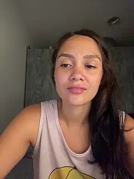 Snapshot of carolsapequinha chatting on 03/24/26, 11:48 carolsapequinha online show from 03/24/26, 11:48