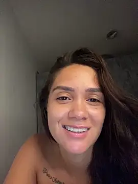 Snapshot of carolsapequinha chatting on 04/04/26, 12:02 carolsapequinha online show from 04/04/26, 12:02